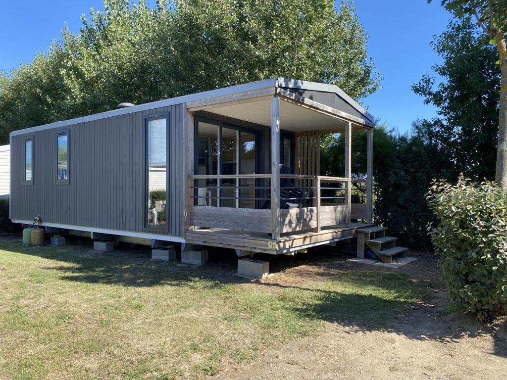 Camping Les Chouans 호텔 생 힐레르 드 리에 외부 사진